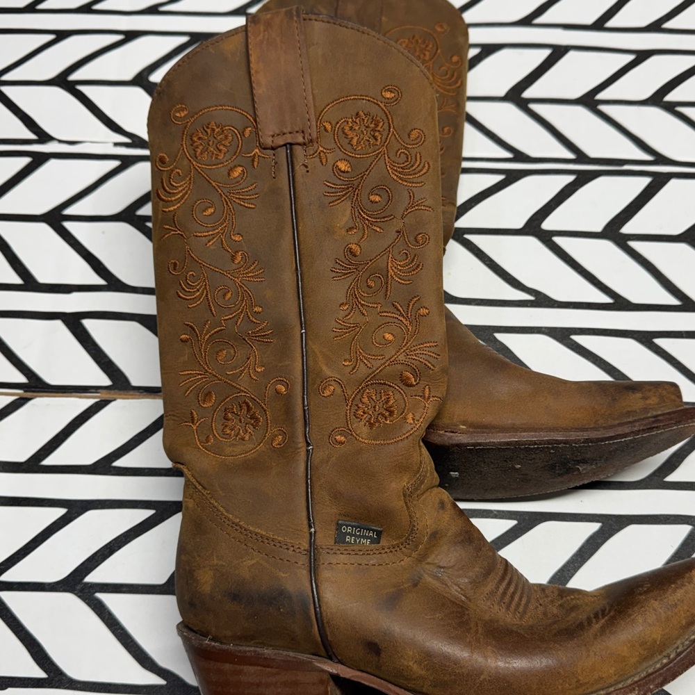 Reyme Brown Embroidered Cowboy Boots size 6.5